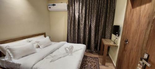 Dream Hotel