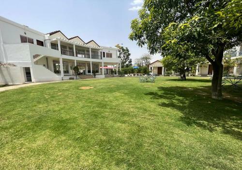 Hotel Las Cabanas Resort