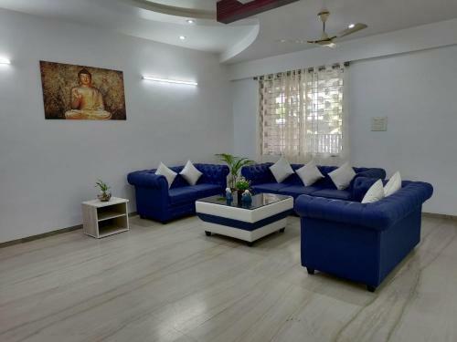 Hostal Cls Accacia, Magarpatta City, Pune