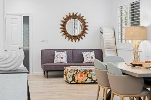 Blissful Beachfront Pad / Blue Bay