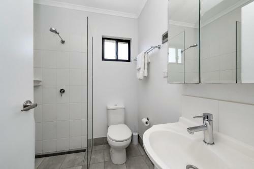 Apartamento The Strand - 2br Unit With Balcony At The Beach