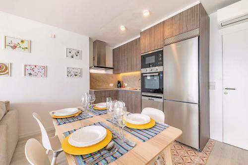 Beachfront Apartment Sivella Mar