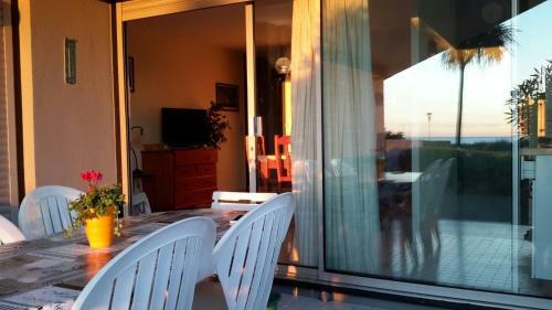 Apartamento 3 Pi�ces Rez-de-jardin Face � La Mer