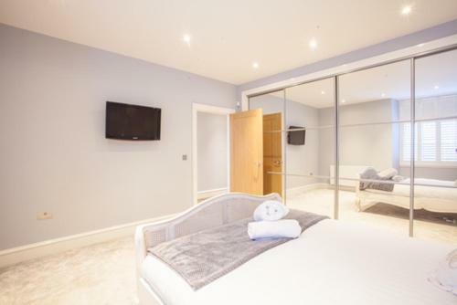 Unique 2 Bedroom Apartment In Glasgow's Park Area