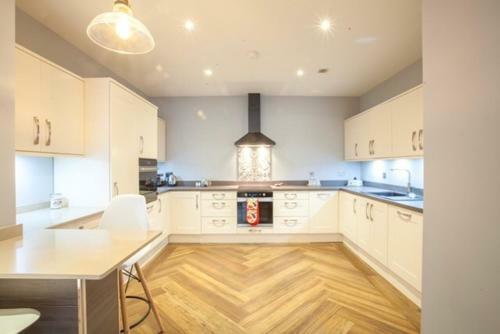 Unique 2 Bedroom Apartment In Glasgow's Park Area