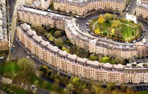 Unique 2 Bedroom Apartment In Glasgow's Park Area