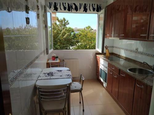 Apartamento de 2 Hab. Con Todo Lo Necesario.