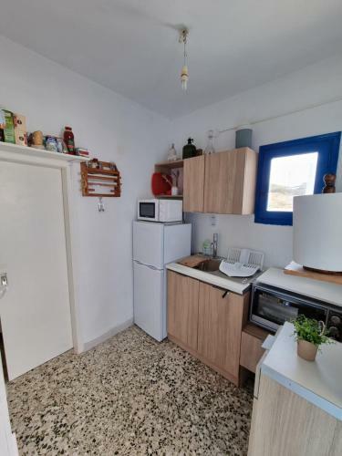 Anassa Milos House