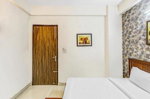 Hostal Hotel Bliss At Noida City Center