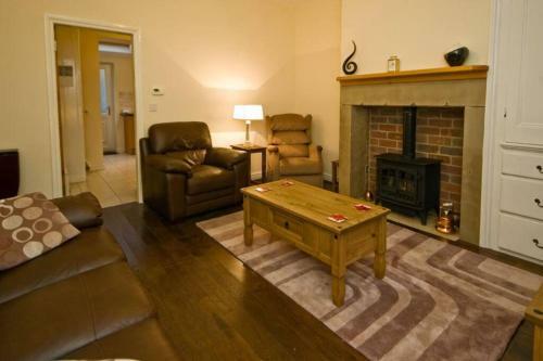 Calderdale Terraces, 3 Minute Walk To The Square
