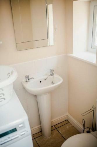 Calderdale Terraces, 3 Minute Walk To The Square
