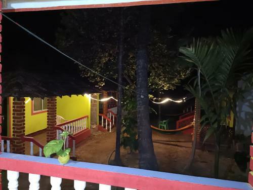 Hostal Savitri Guest House