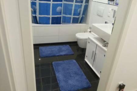 Zimmer Mit Eigenem Bad In M�rchenstadt!
