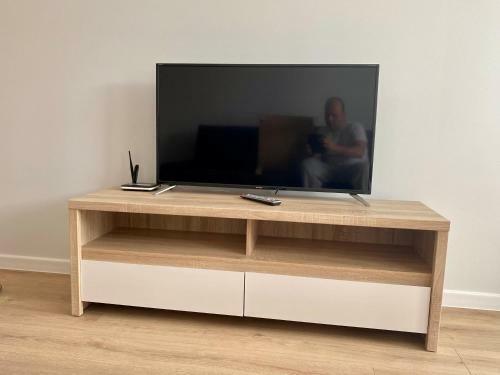 Apartment Insat IV