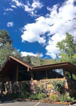 Hotel Junipine Resort