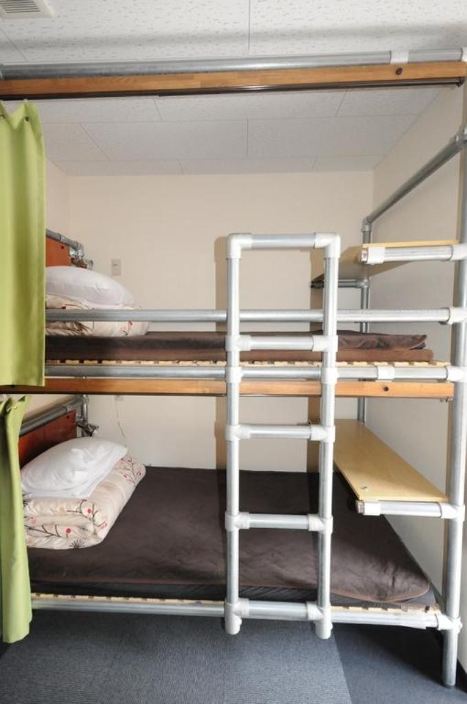 Anne Hostel Yokozuna