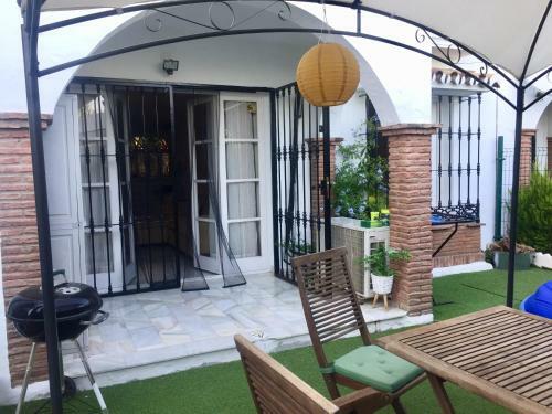 Apartamento Acogedor, Tranquilo, Luminoso, Jard�n Privado