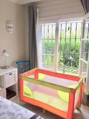 Apartamento Acogedor, Tranquilo, Luminoso, Jard�n Privado