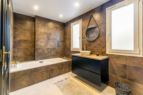 64-luxury Villa With Breathtaking Views In Mijas!