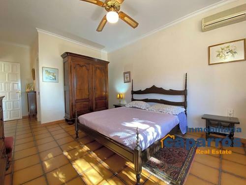 Chalet Con Piscina En Moj�car Playa
