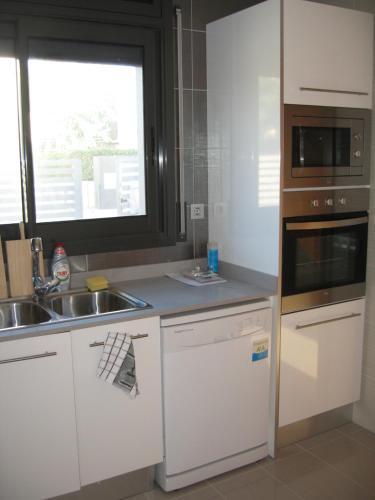 Townhouse Montroig Bahia, Beach - 600m.