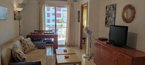 Apartamento Acv - Acapulco Iv-1� Linea Planta 1 Sur-2