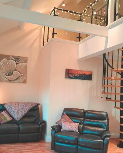 Beautiful Cozy 3 Bedroom 2 Bathroom Apartment