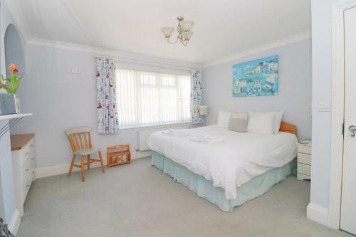 Harbourside Apartment- Estuary Views