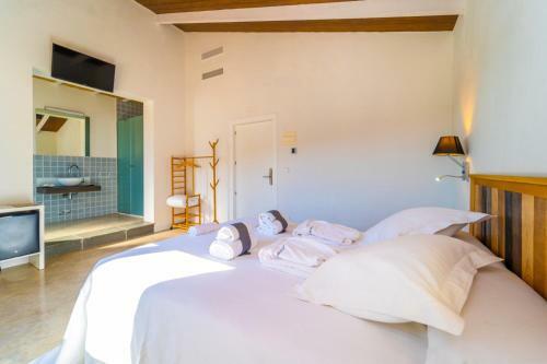 Hotel Foies De Baix