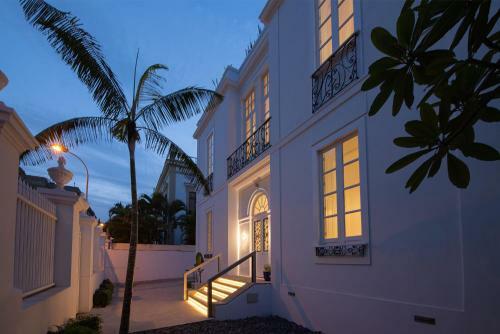Hotel The Park Suites