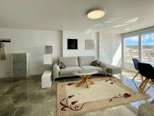 Sea Breeze Apartments First Line By The Sea