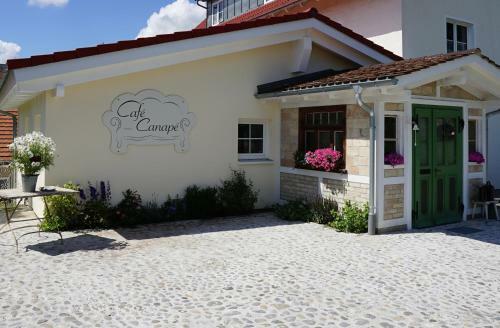 Apartamento Caf� Canap� Ferienwohnung