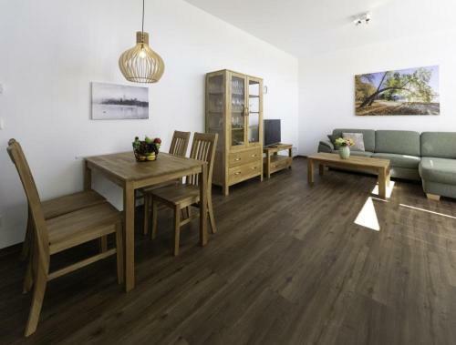 Hafen 12-2 Stilvolle Ferienwohnung Am Stadthafen