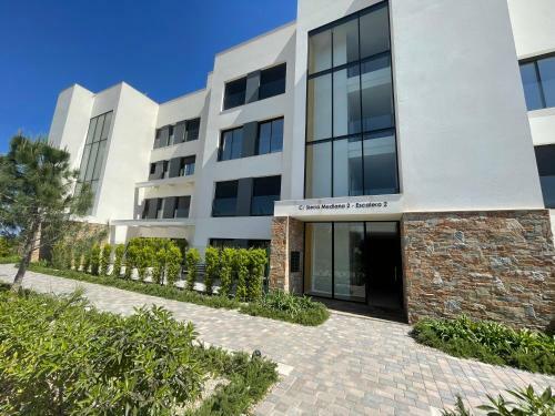 New Luxury Apartment In Las Colinas With Communal Pool Lc2