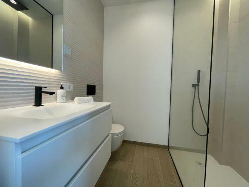New Luxury Apartment In Las Colinas With Communal Pool Lc2