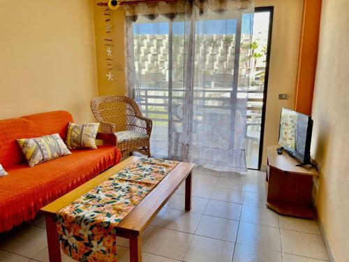 Apartment Near The Beach With Sea View