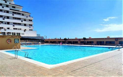 Apartment Near The Beach With Sea View
