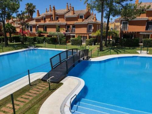 Sol, Playa Y Golf En Urbanizaci�n de Lujo.