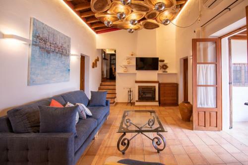 Casa Rural Can Rotes Con Jardin Y Barbacoa