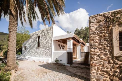 Casa Rural Can Rotes Con Jardin Y Barbacoa