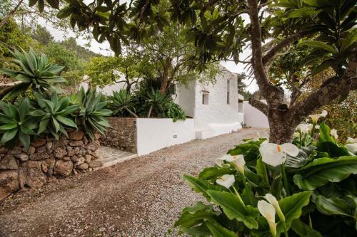 Casa Rural Can Rotes Con Jardin Y Barbacoa
