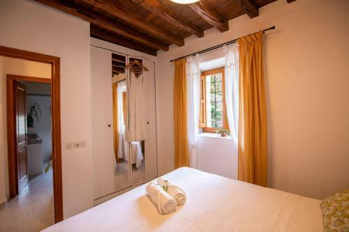 Casa Rural Can Rotes Con Jardin Y Barbacoa