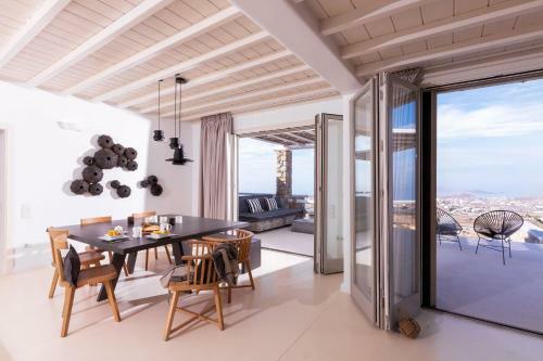 Villa Alabaster By Rocks Estates
