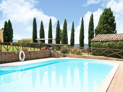 Beautiful Apartment In Collesalvetti With Garden