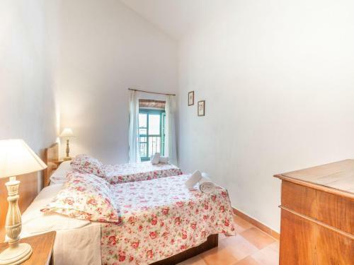 Beautiful Apartment In Collesalvetti With Garden