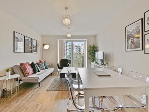 The Pier Apartment 4