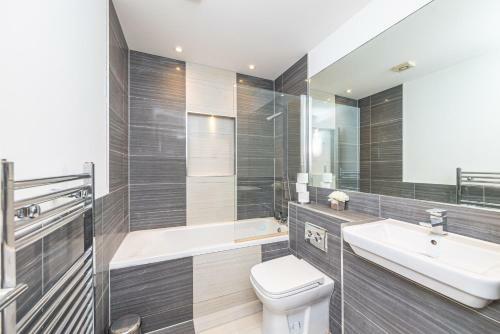 Apartamento Modern Contractor Flat With Free Parking In A Great Location By Comfyworkers