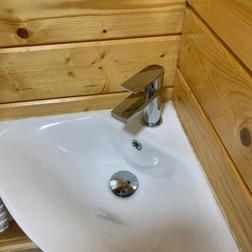Duncairn Cabin 1 Dog Friendly And Mins From Town
