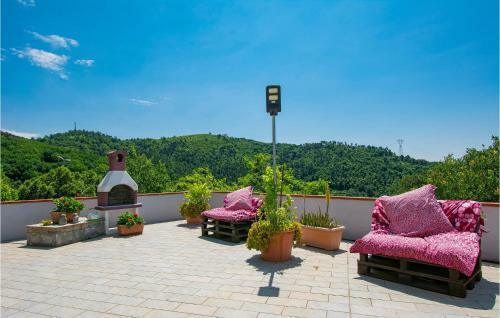 Nice Apartment In Lamporecchio With Wifi And 2 Bedrooms