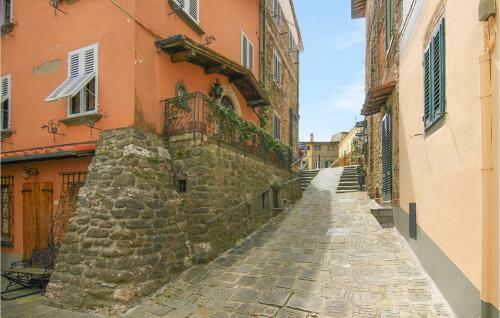 Nice Apartment In Lamporecchio With Wifi And 2 Bedrooms